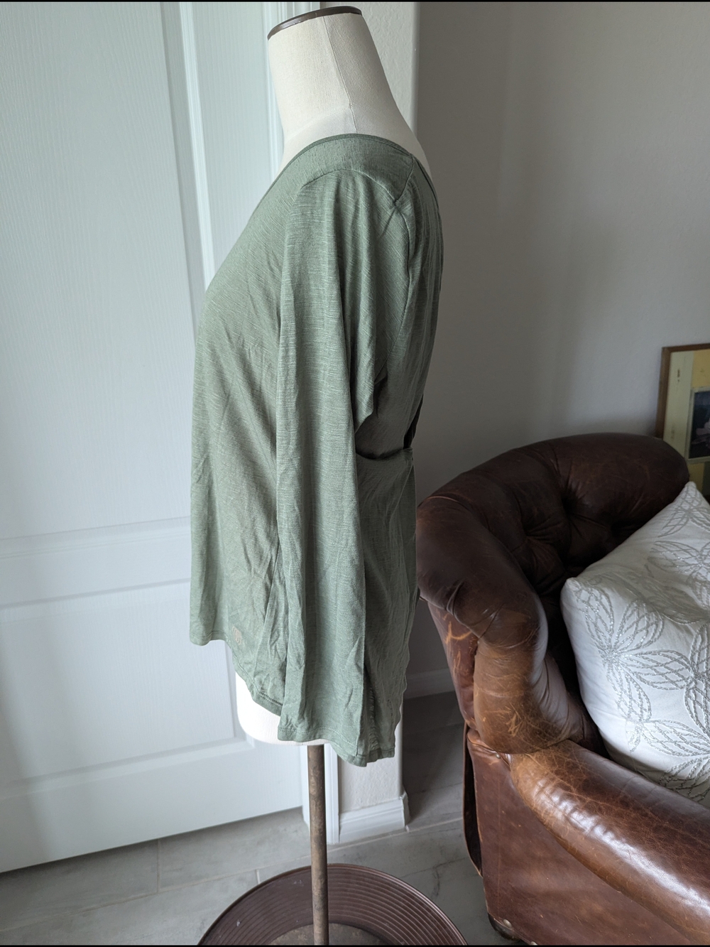 Balance Collection Olive Green Scoop Neck Long-Sleeve Top - Picture 2 of 7